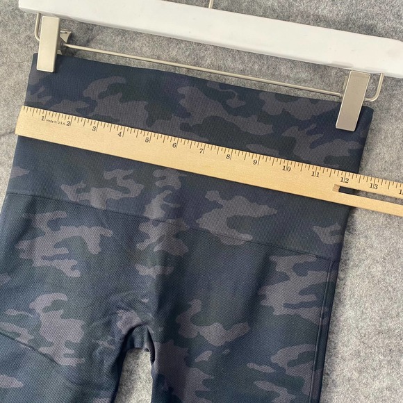 SPANX Leggings Medium Black Camo Print High Rise Seamless Look at Me Now - Picture 6 of 12